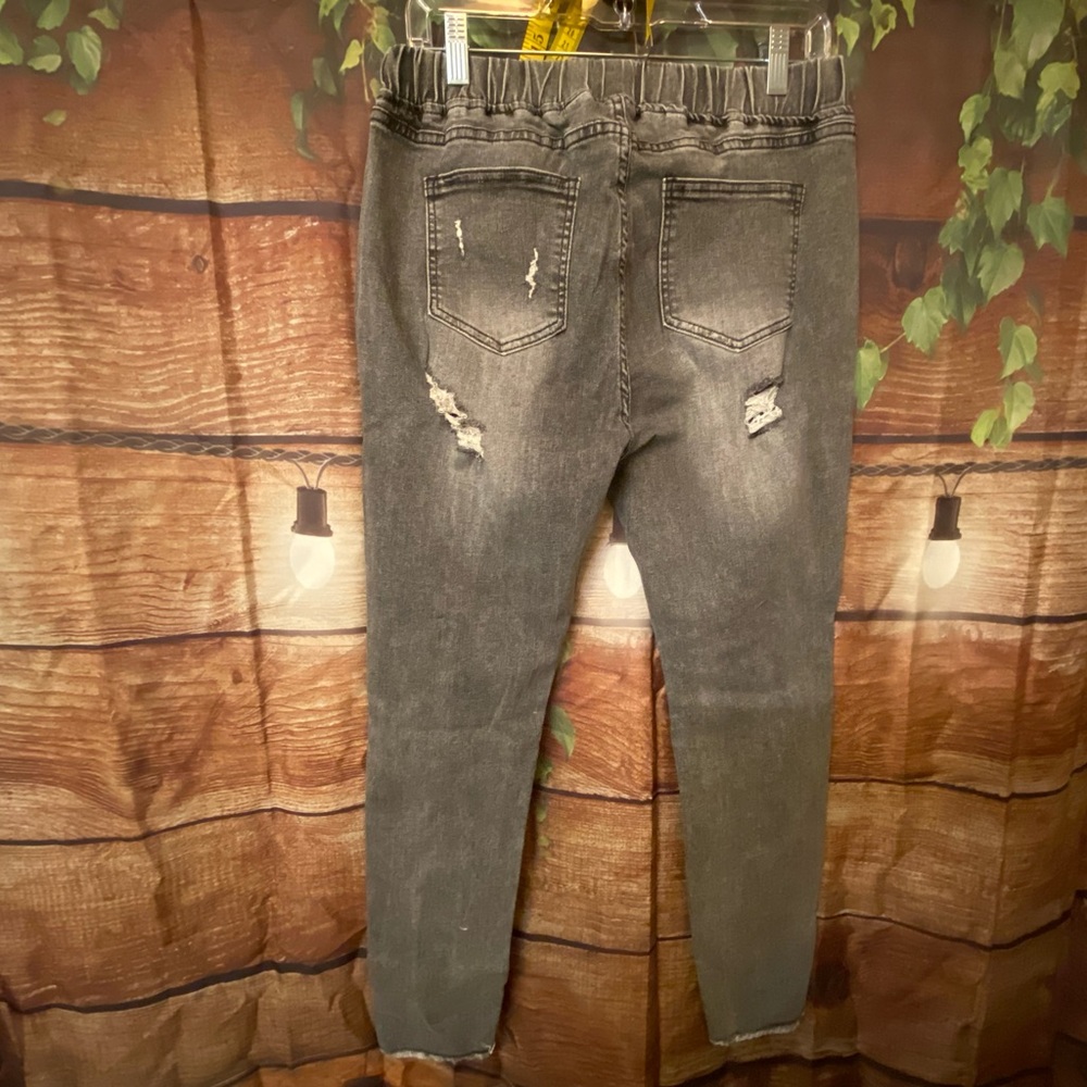 NWOT Boutique Jeans - Picture 3 of 6